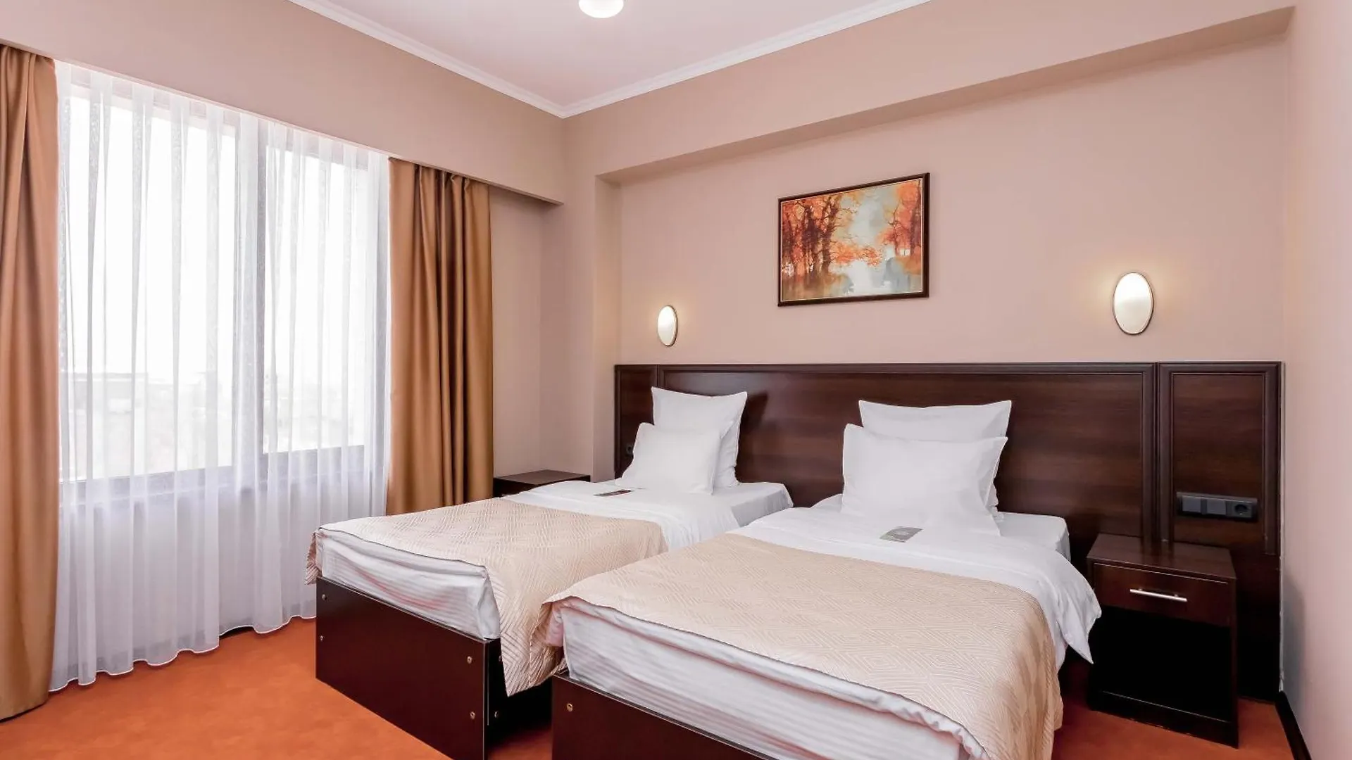 Best Western Plus Atakent Park Hotel Almaty 4*,