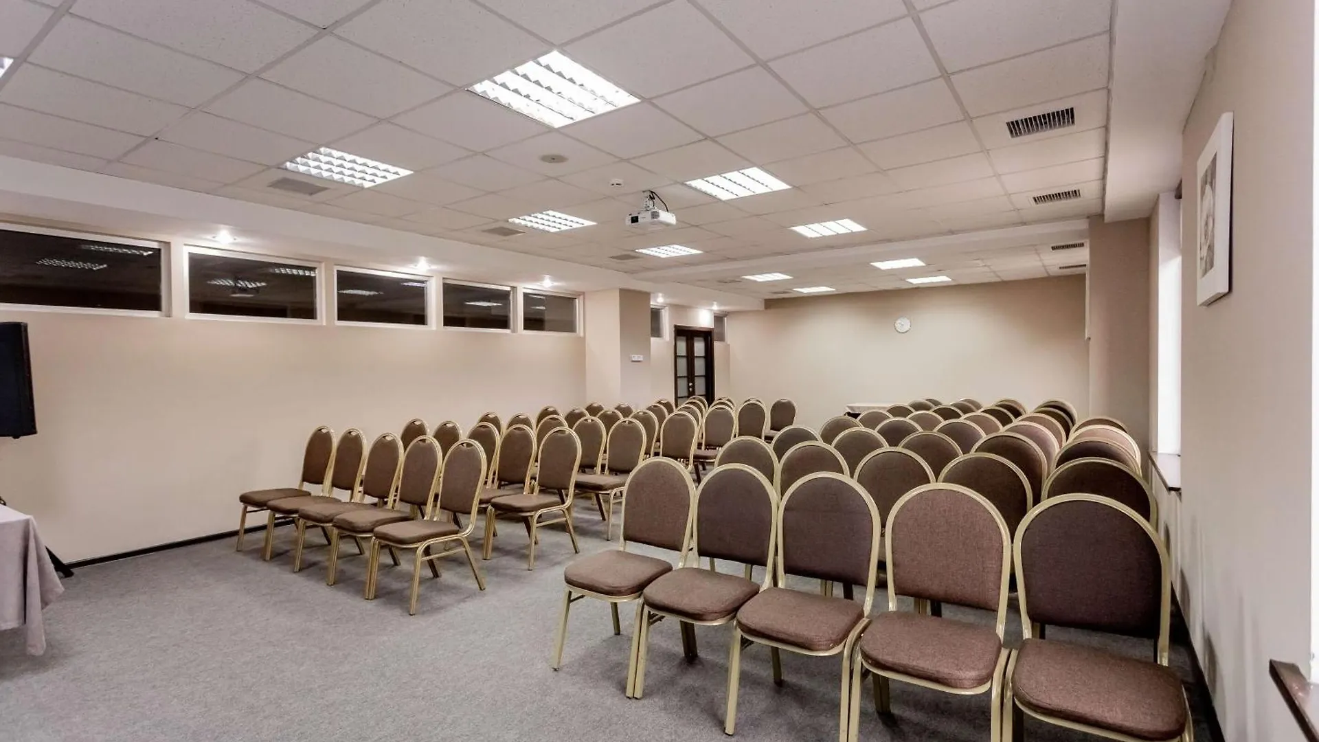 Best Western Plus Atakent Park Hotel Almaty