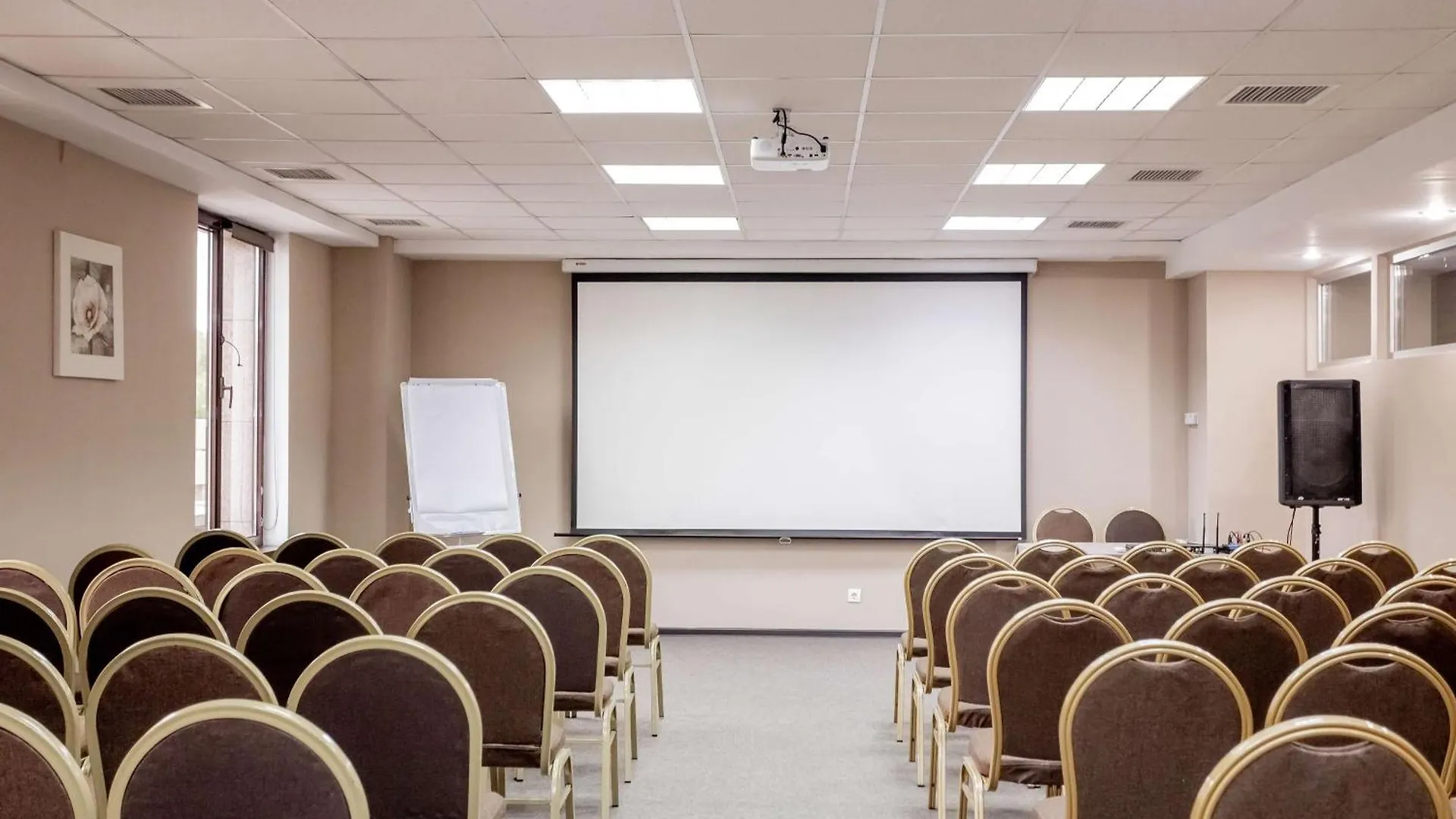 Best Western Plus Atakent Park Hotel Almaty 4*,