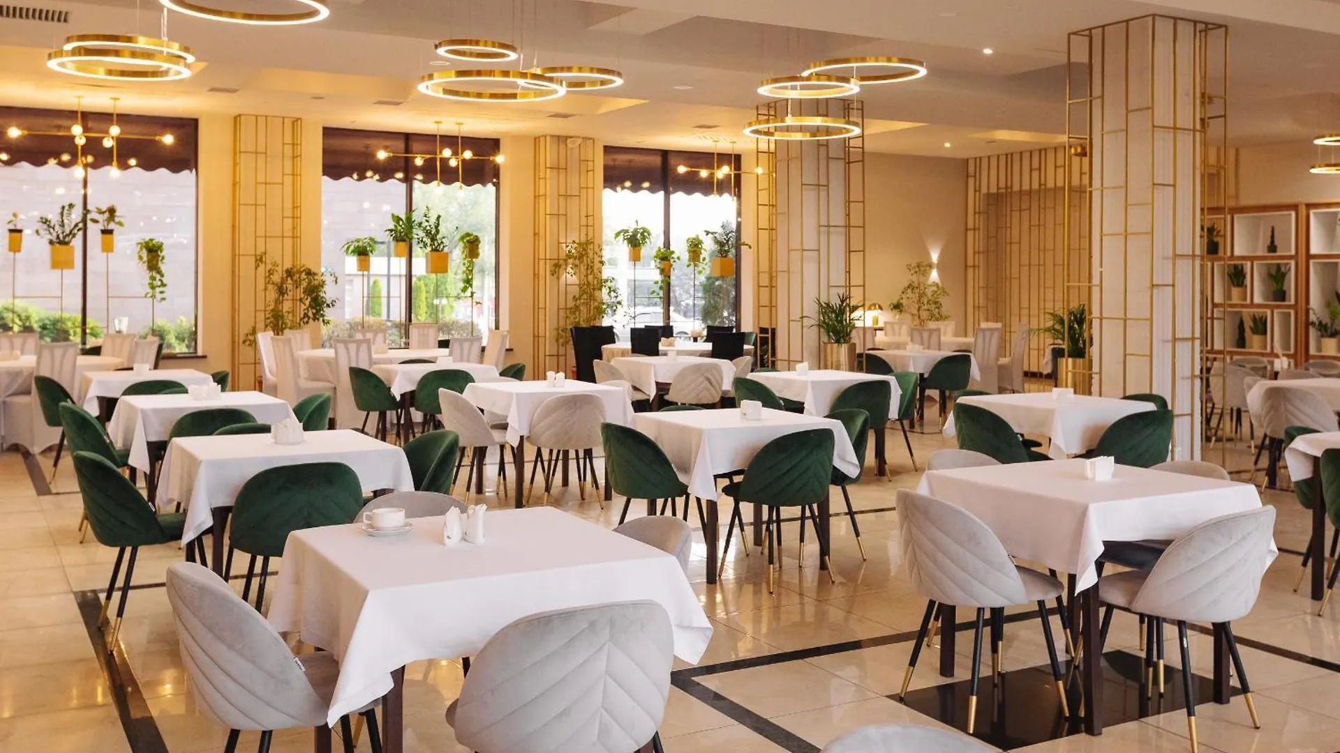 Best Western Plus Atakent Park Hotel Almaty 4*,