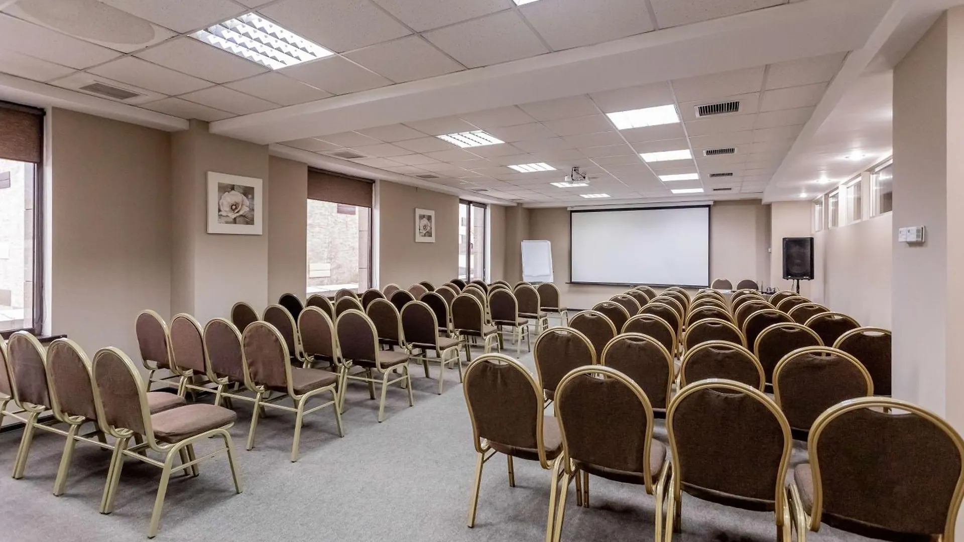 Best Western Plus Atakent Park Hotel Almaty
