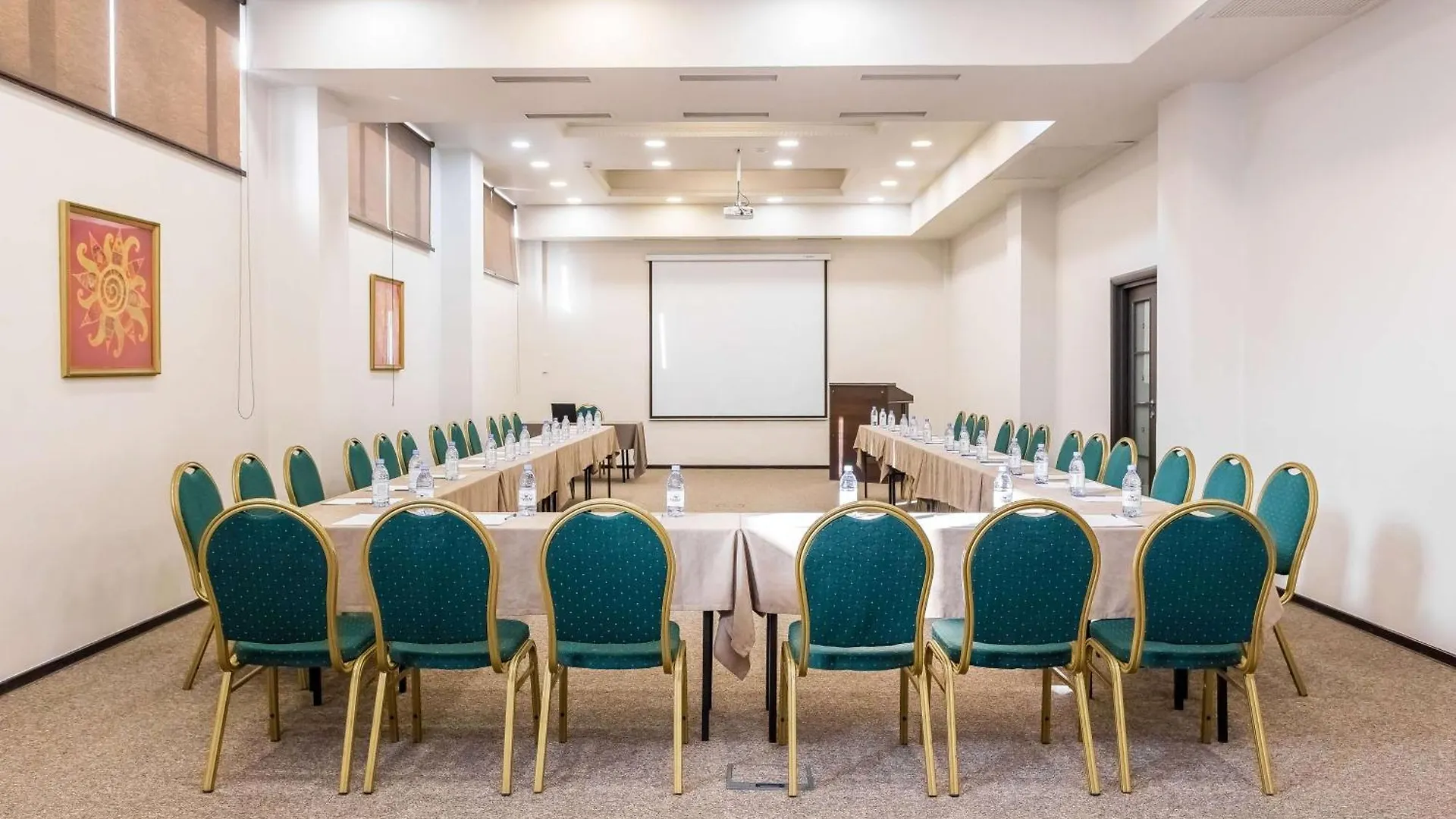 Best Western Plus Atakent Park Hotel Almaty 4*,