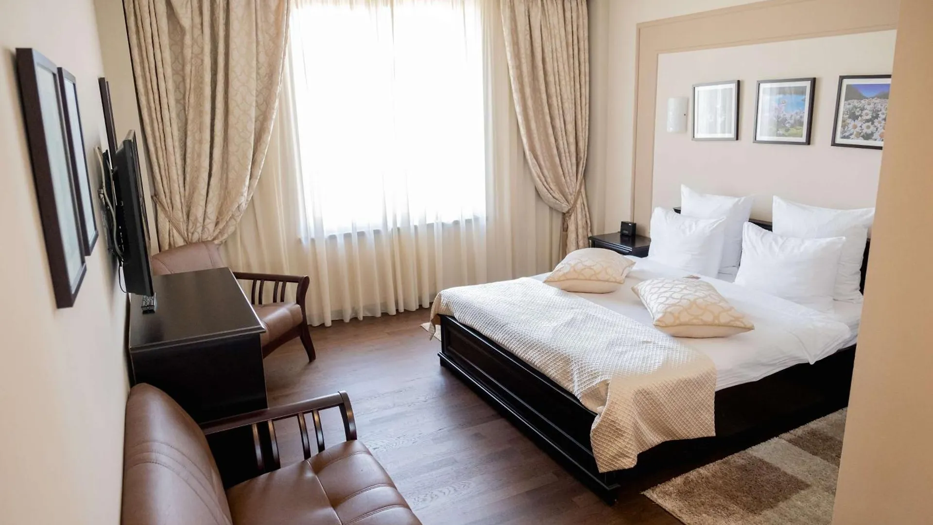 Best Western Plus Atakent Park Hotel Almaty