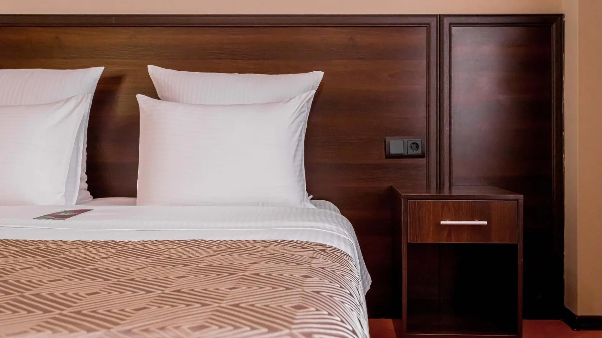 Best Western Plus Atakent Park Hotel Almaty